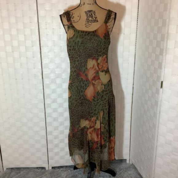 sangria Dresses & Skirts - Sangria tropical print dress size 12